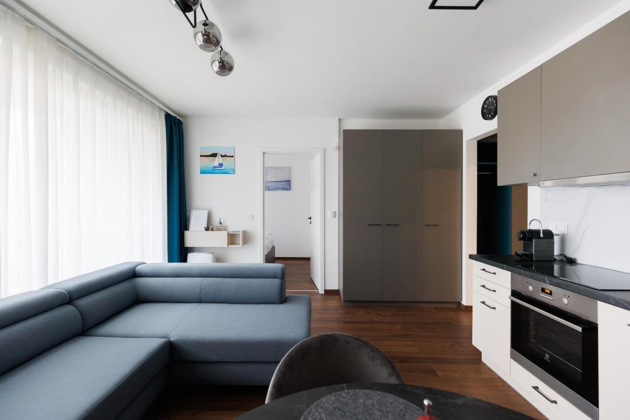 Villa Bauhaus Wellness Apartman 102 Siofok Exterior photo