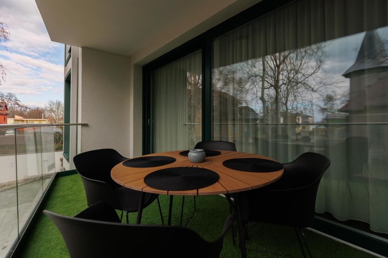 Villa Bauhaus Wellness Apartman 102 Siofok Exterior photo