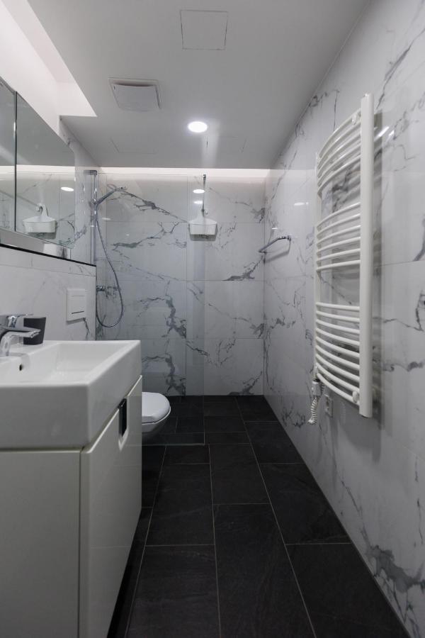 Villa Bauhaus Wellness Apartman 102 Siofok Exterior photo