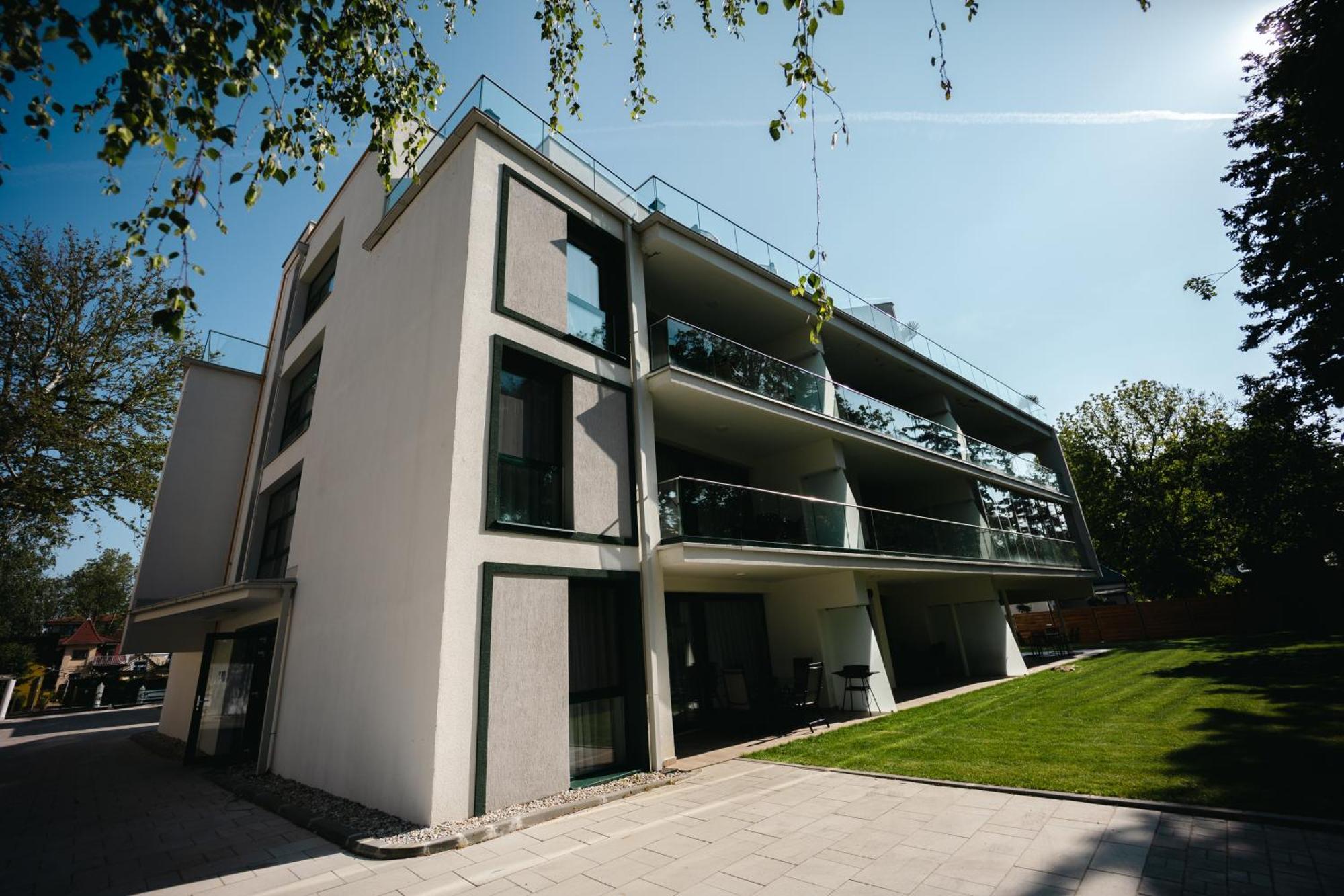 Villa Bauhaus Wellness Apartman 102 Siofok Exterior photo